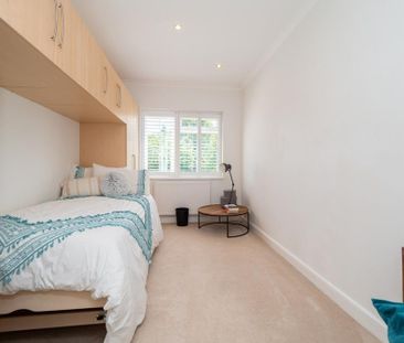 5 bedroom detached house to rent - Photo 3