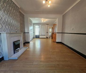 8 Ballygomartin Road, Belfast, BT13 3LD - Photo 5