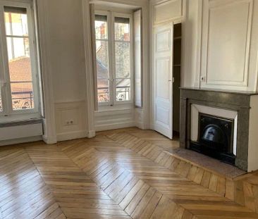 Appartement T2 A Louer - Lyon 2eme Arrondissement - 54.52 M2 - Photo 3