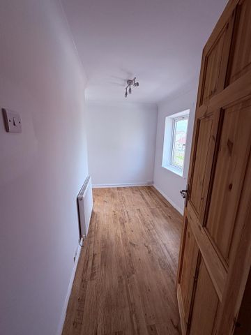 3 bedroom link detached house to rent - Photo 4