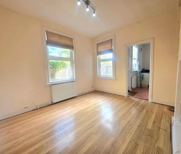2 bedroom ground floor flat to rent - Photo 1