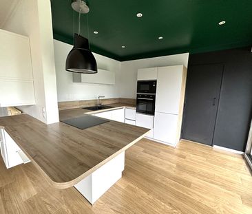 Location Appartement 4 pièces 110m² - Photo 6