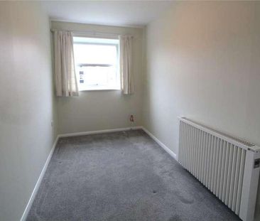 Castle Garden, Swan Street, Petersfield, Hampshire, GU32 - Photo 4