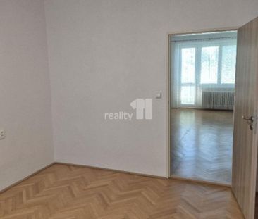 Pronájem bytu 2+1 55 m2 - Fotografie 3