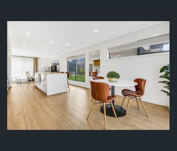 Stylish Townhouse in a Prime Craigieburn Location! - Photo 2