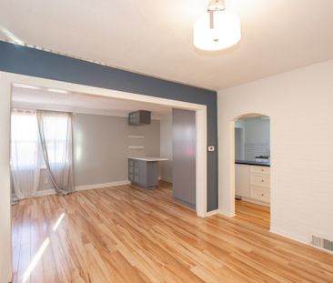 8 West Lynn St, St. Catharines - All Inclusive 2 Bedroom Main Unit - Photo 2