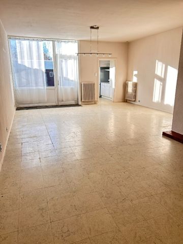 Halfopen woning te huur met 8 slaapkamers en uitweg. - Foto 2