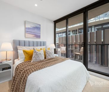 Discover Urban Tranquility - One Bedroom Plus Study! - Photo 4