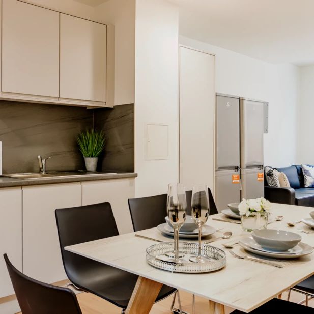 Classic Ensuite Townhouse - Photo 1