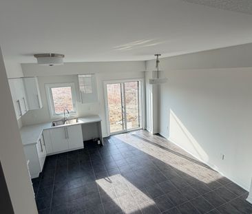 For Lease - 313 Conklin Road Unit# 14, Brantford, Ontario - Photo 5