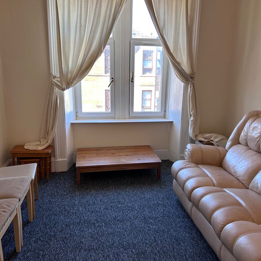 4 Bed Flat, Langside Road, G42 - Photo 1