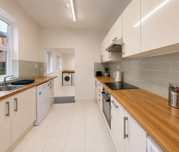 1 bedroom in a house share to rent - Photo 6