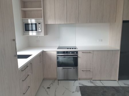 Modern 2bdrm Town House near CBD - Photo 4