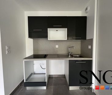 T2 AVEC JARDIN + 2 PARKINGS - Photo 3