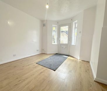 2 bedroom maisonette to rent - Photo 1
