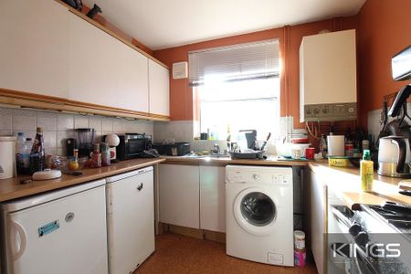 3 bedroom terraced house to rent - Photo 5