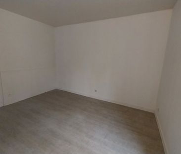 Location Appartement 3 pièces 40m² MAINTENON 28130 - Photo 2