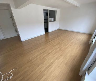 Location Appartement 2 pièces 57m² LILLE 59000 - Photo 2