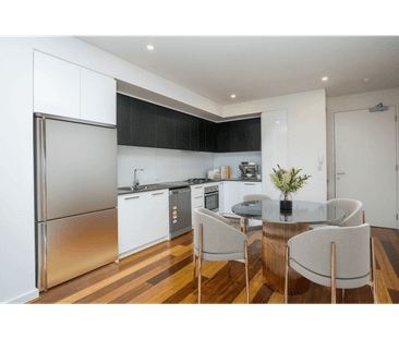 Fully Furnished Riverside Apartment – Modern Living with Parkland A... - Photo 4