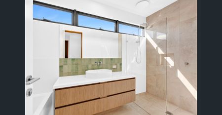 Luxury Living In Old Ocean Grove - Photo 3