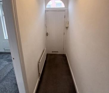 2 Bed Terraced House, Windsor Road, M9 - Photo 4