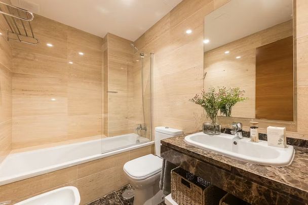 Calle Granada, Málaga, Andalusia 29015 - Photo 1