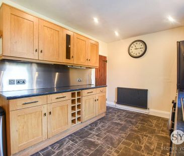 2 bedroom terraced house to rent - Photo 4