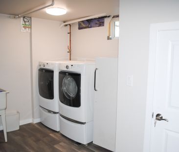 Modern And Spacious 2 Bedroom Basement Suite In St. Albert. - Photo 3