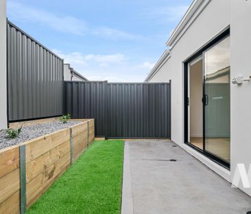 704 Grand Boulevard, Mickleham VIC 3064 - Townhouse For Rent | Domain - Photo 6