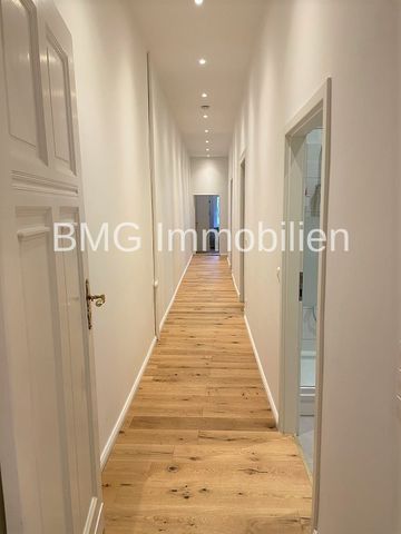 Restructured Apartment with 4.5 rooms in Schmargendorf - Photo 5