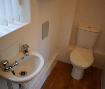 3 bedroom detached house to rent - Photo 4