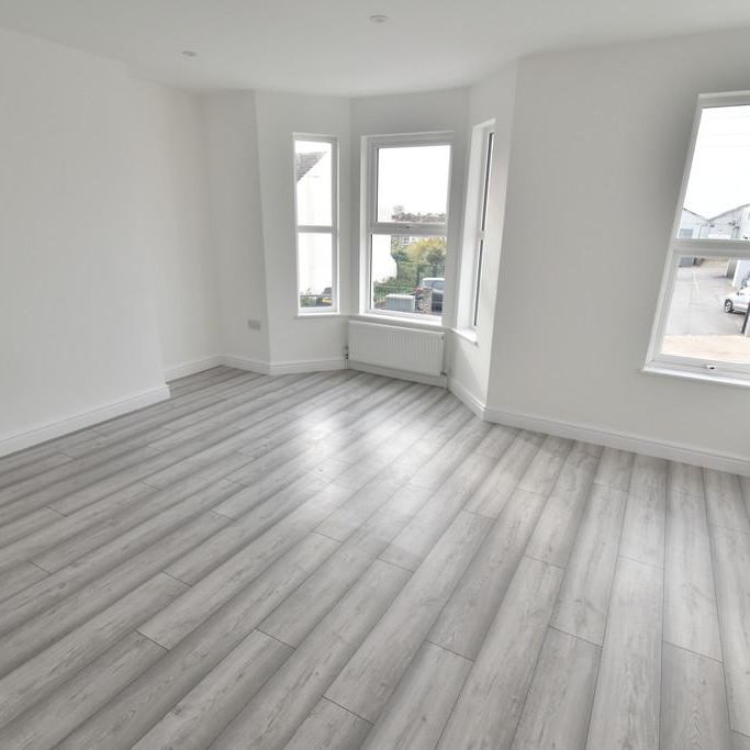 3 bedroom end of terrace house to rent - Photo 1