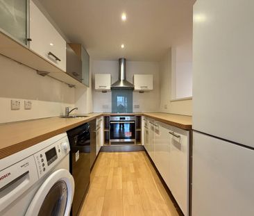 2 bedroom apartment to rent - Photo 4