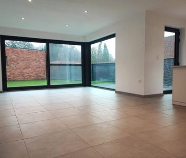 Leuk en modern gelijkvloers appartement met 3 slpks en tuin gelegen... - Photo 1