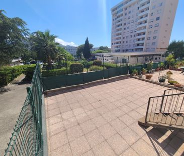 Location Appartement 2 pièces 55m² MARSEILLE 9ème - Photo 5