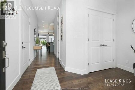 240 Old Tecumseh Road - Photo 5