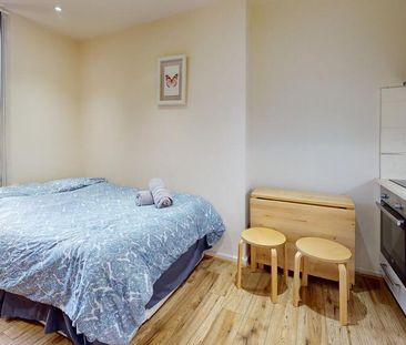 Studio to rent - Photo 4