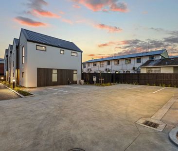 358 Hereford Street, Linwood - Photo 5