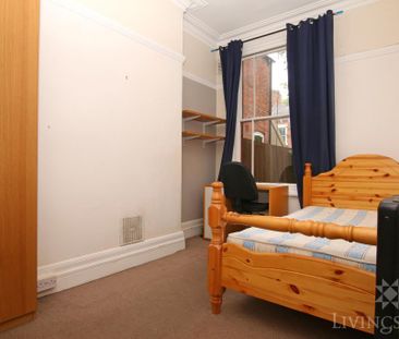 4 bedroom terraced house to rent - Photo 5