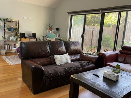 Flemington - Photo 3