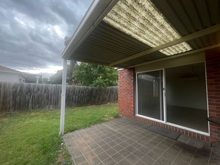 447 Morris Road, 3029, Truganina Vic - Photo 2