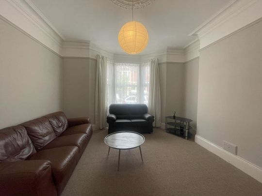 5 bedroom house to rent - Photo 1