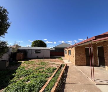 16 Eyre Highway, Port Augusta West - Photo 4