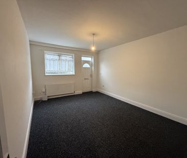 4 bed Terraced - To Let - Photo 1