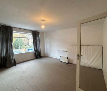 Brecon Court, Selborne Place, Hove - Photo 2