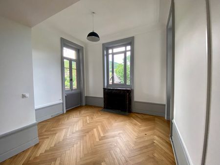 Location Appartement 4 pièces 159m² - Photo 2