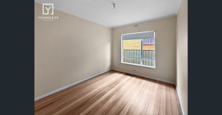 Fresh & Secure 3-Bedroom Home close to GV Health! - Photo 5