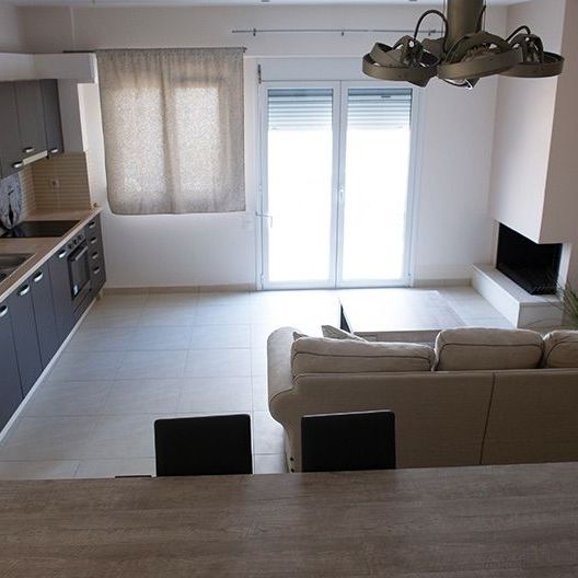 Μεζονέτα για ενοικίαση - Βέλο, - Photo 1