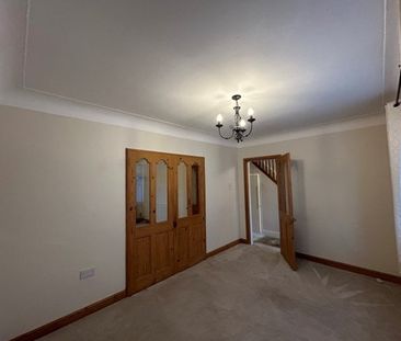 Westminster Drive, Bromborough - Photo 4