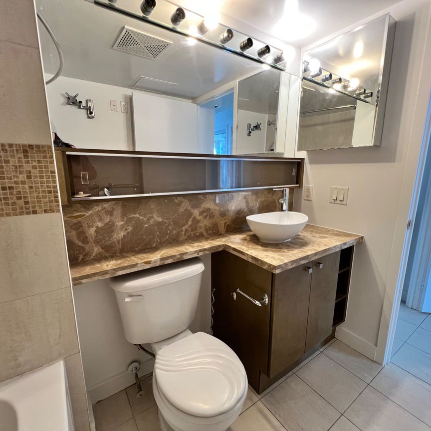 For Lease - 11 Brunel Court Unit# 4709, Toronto, Ontario - Photo 1